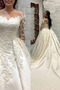 Draussen Tau Schulter Juwel akzentuiertes Mieder Hochzeitskleid - Seite 2