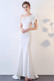 Asymmetrische Hülsen Natürliche Taille Trichter Weiße Abendkleid