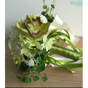 Grüne und weiße Match Ball Seide Chrysantheme Braut hält Blumen - Seite 2